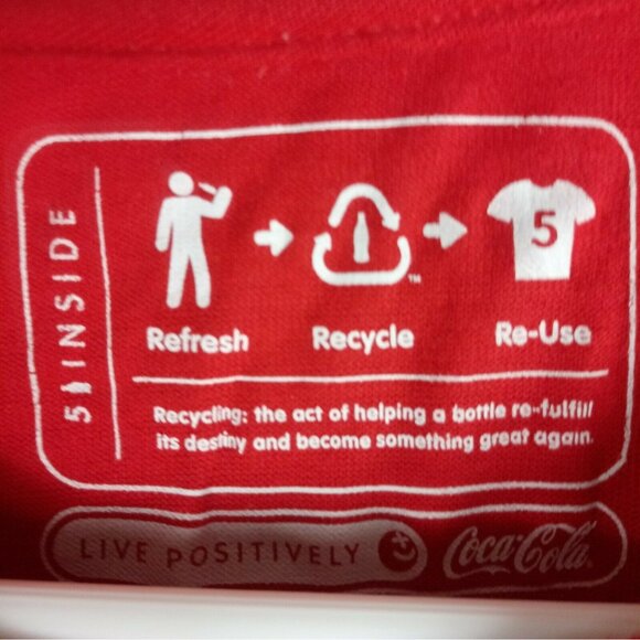 Coca Cola Arctic Home T-Shirt Men's XL Red Polar Bear Graphic Eco-Friendly Tee - Picture 5 of 8